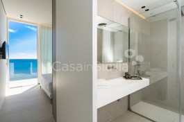 Villa Bedda Matri in Sicily for Rent | Noto | Villa on the Beach with Private Pool - Bathroom